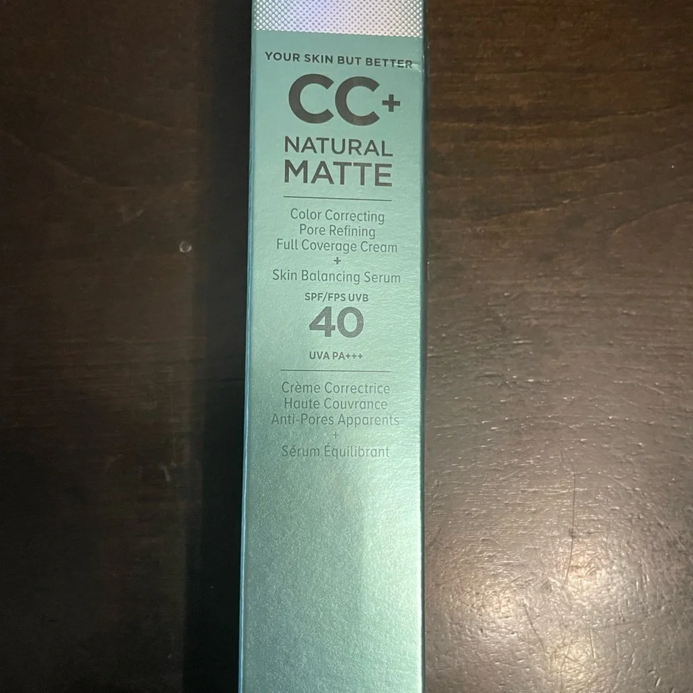 IT Cosmetics CC+ Natural Matte Color Correcting Cream in medium